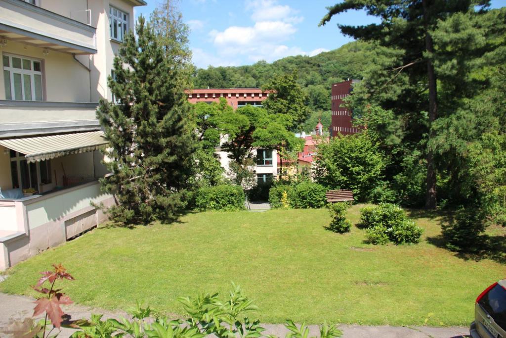 Apartment Ltava Karlovy Vary Exterior photo